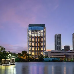 Hotel Hualuxe Changfeng Park