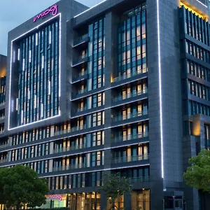 Hotel Moxy Hongqiao Necc, Shanghai